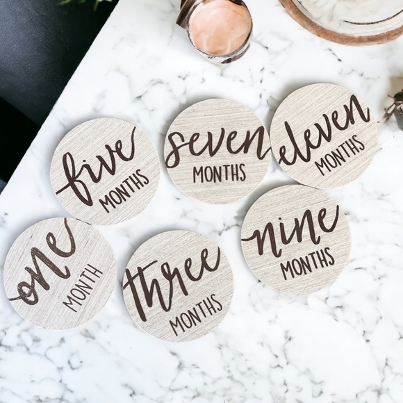 Other - Monthly Baby Update Round Engraved Wooden Sign Discs Double Sided